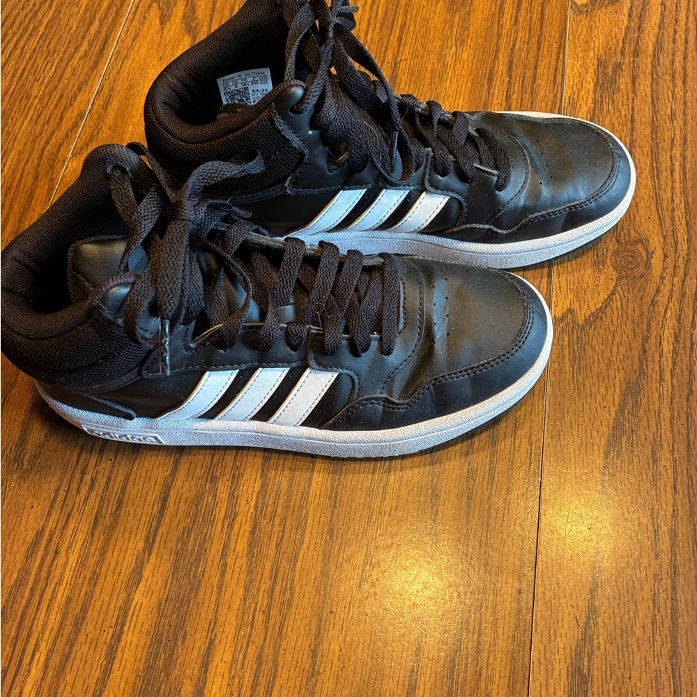 adidas Men's Black and White Low-Top Sneakers with Signature 3-Stripes